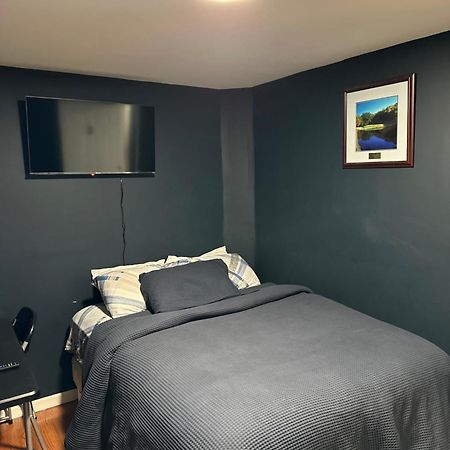 Fidelia Crystal Room, Queen Bed Minutes From Newark Liberty International Airport And Newark Penn Station Irvington Esterno foto