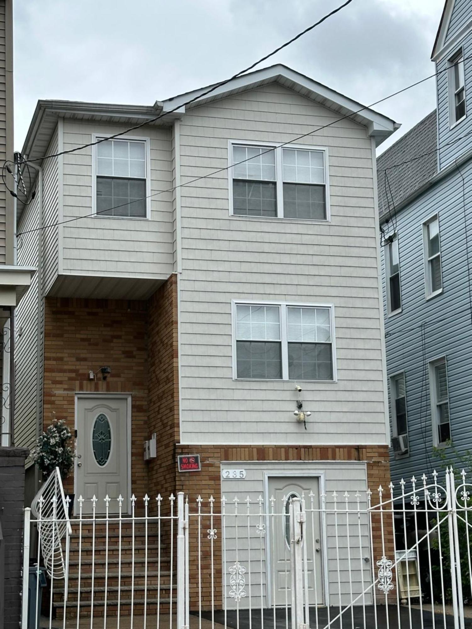 Fidelia Crystal Room, Queen Bed Minutes From Newark Liberty International Airport And Newark Penn Station Irvington Esterno foto